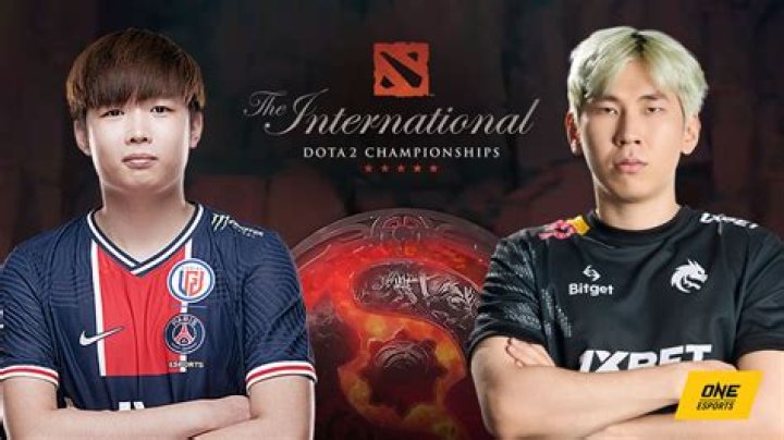 One of the most successful Dutch e-sport players: WehSing Yuen “SingSing” giving up Dota 2 and becoming one of the most-watched streamers. Explore his personal life and other details!