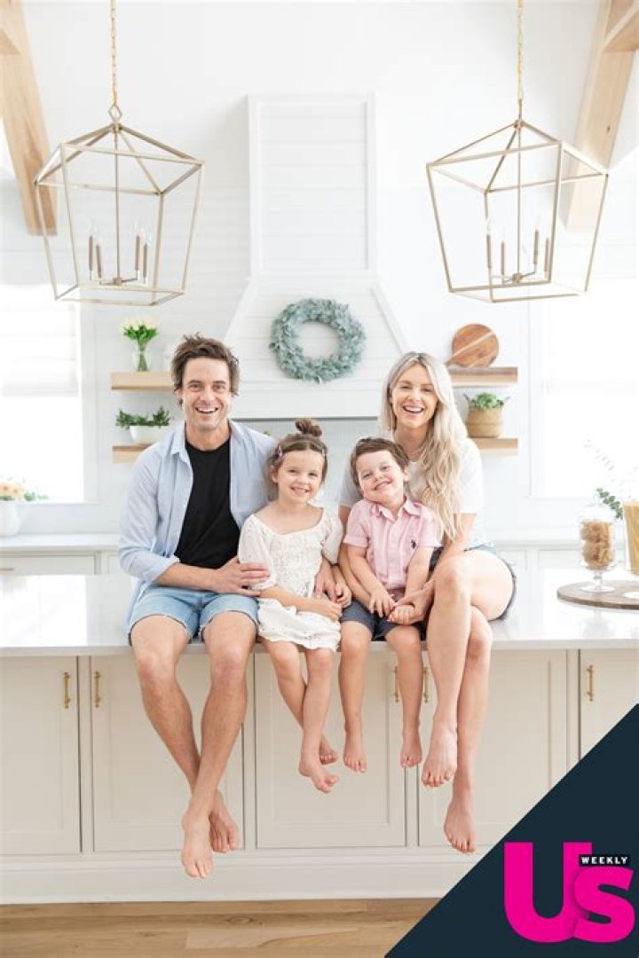 Our Five Favorite Ali Fedotowsky Tweets