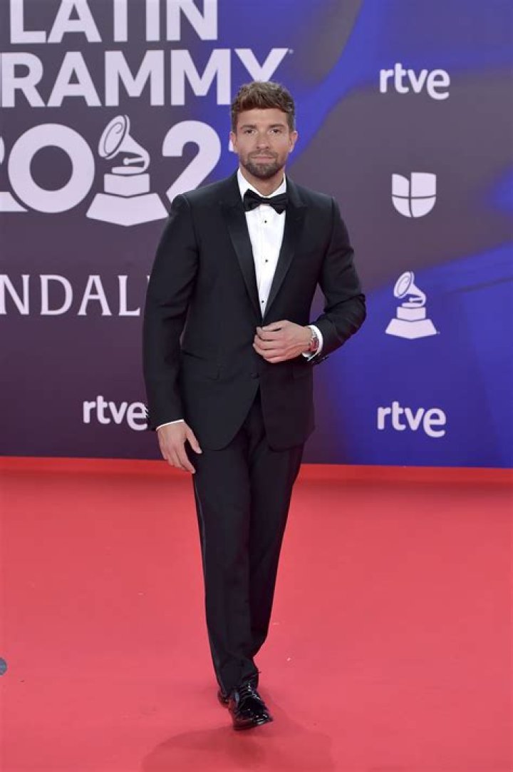 Pablo Alborán Net Worth - Wiki, Age, Weight and Height, Relationships, Family, and More