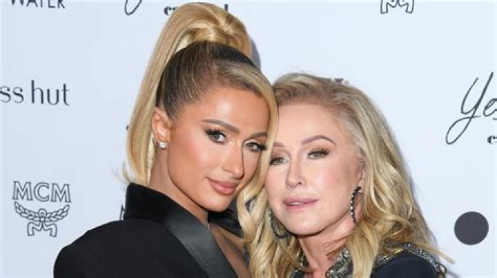 Paris Hilton ‘still trying to convince’ fiancé to be in the show about their wedding