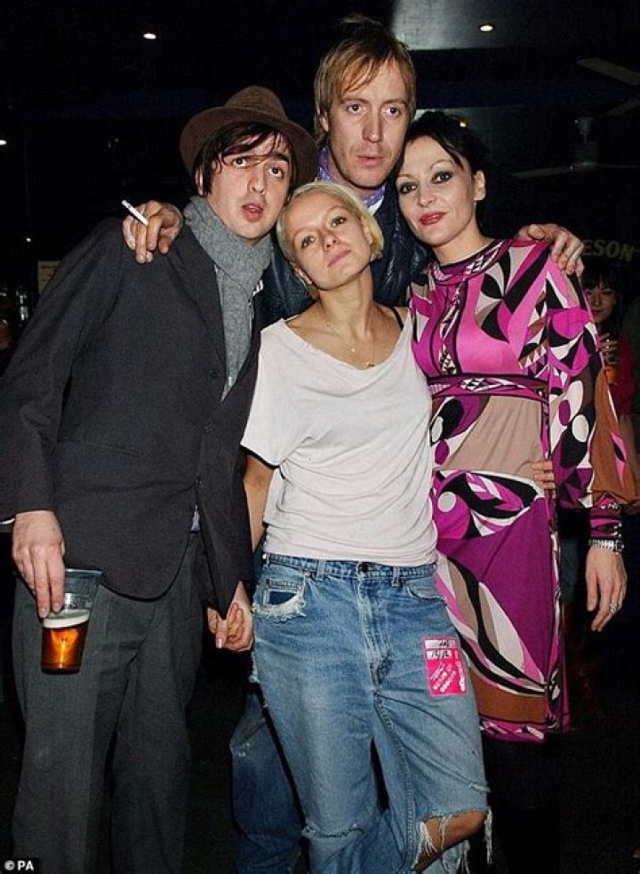 Pearl Lowe, Career, Married, Husband, Divorce, Children, Net Worth