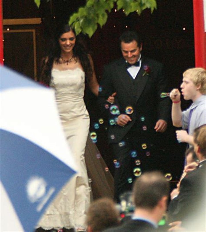 Pictures of Adrianne Curry and Chris Knight’s Wedding