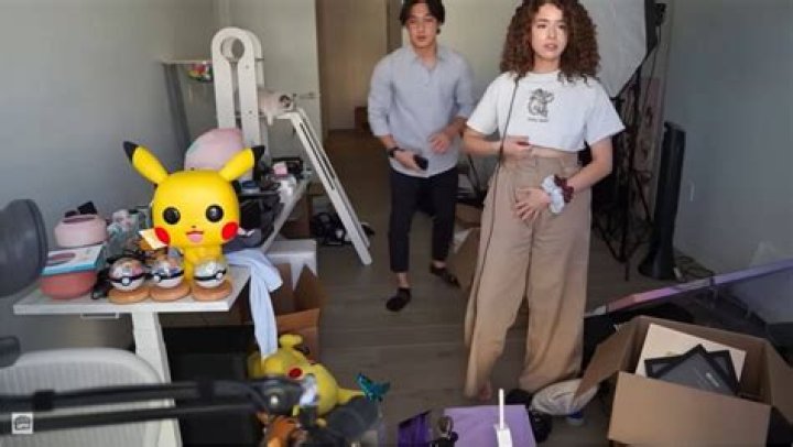 Pokimane Open Shirt Accident Reddit Video
