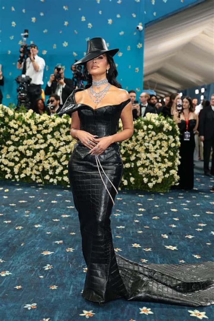 Reggie Bush is mad at Kim Kardashian for stealing his Super Bowl thunder
