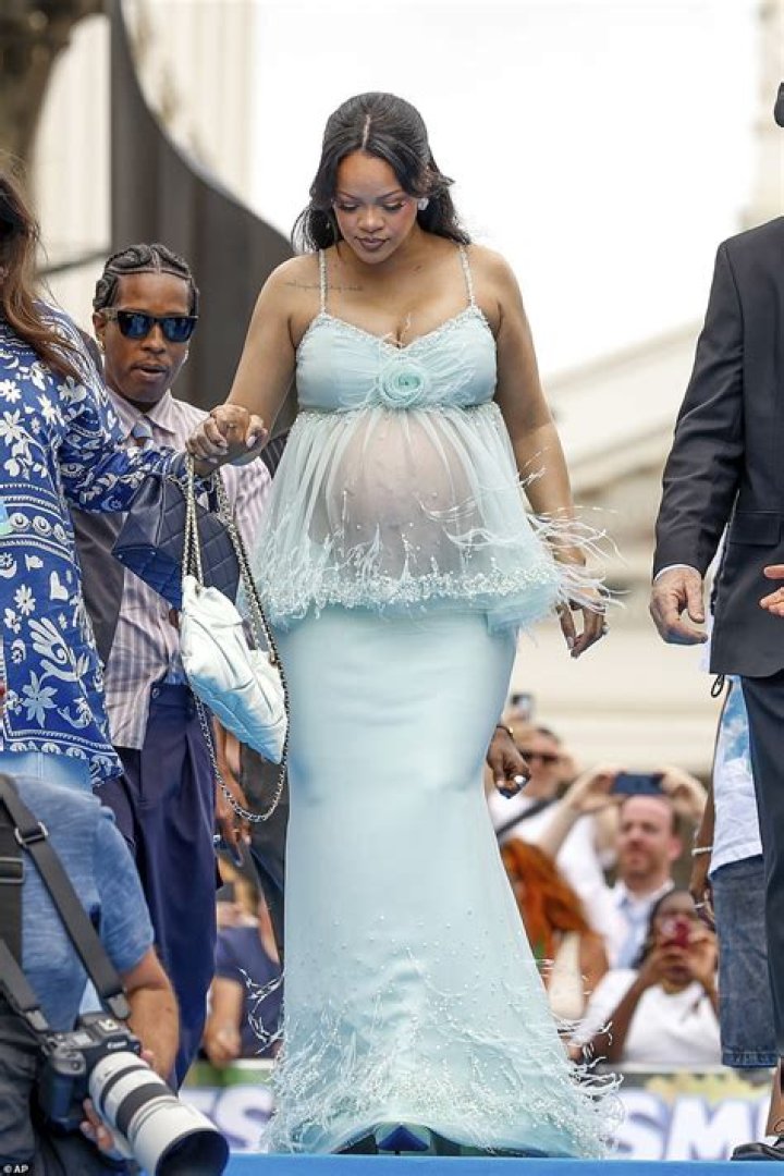 	Rihanna on being pregnant: ‘The face gets a little round. The nose starts to spread’	