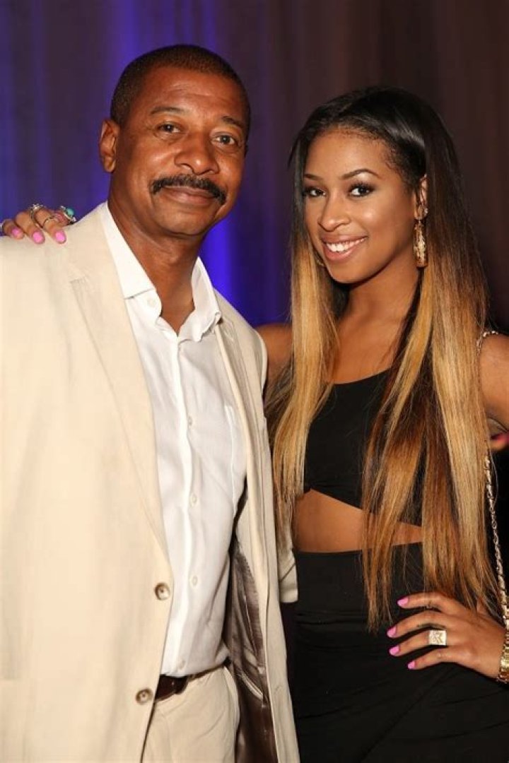 Robert Townsend has the cutest daughter Skye Townsend, who imitates Beyonce. In relationship with someone after divorce?