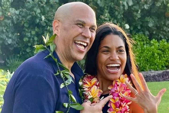 Rosario Dawson Gets Candid About Her Sexuality; Clears The Air About Her Relationship With Cory Booker!