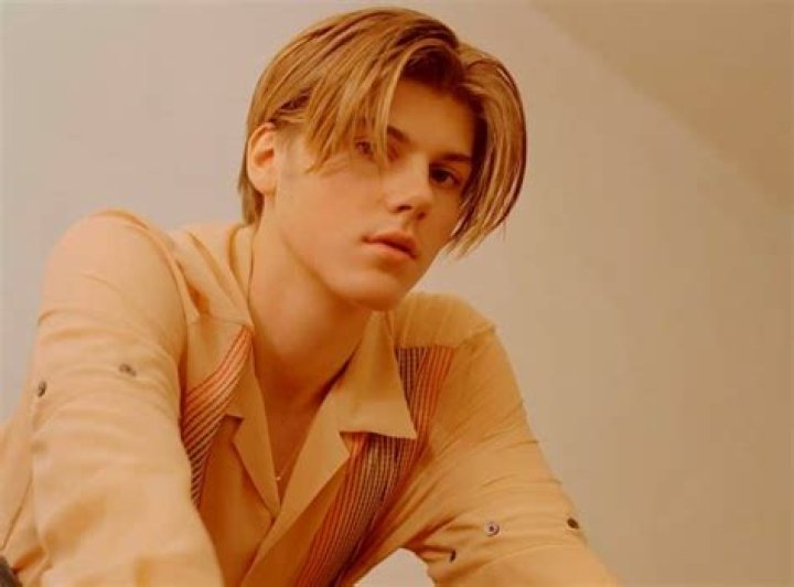 Ruel Bio (Wiki) 