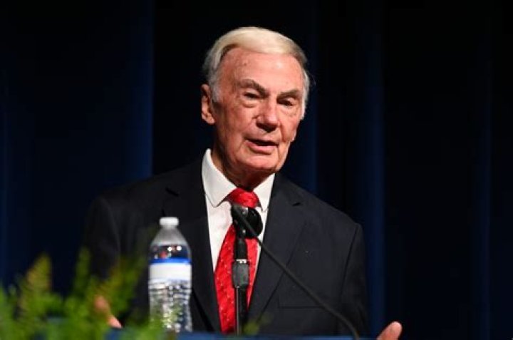 Sam Donaldson Net Worth - Wiki, Age, Weight and Height, Relationships, Family, and More