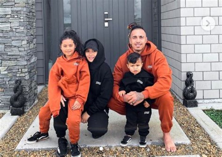 Sean Wainui - Trivia, Family, Bio