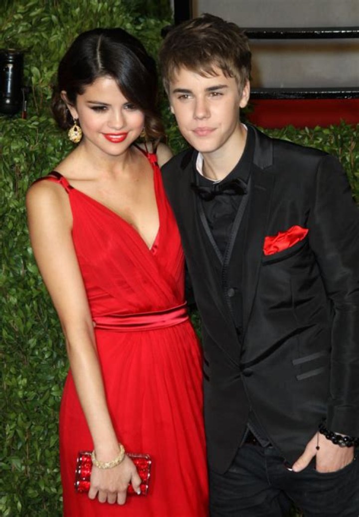 Selena Gomez blocked ‘needy’ Justin Bieber after he texted her ‘like crazy’