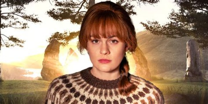 Selina Giles Bio (Wiki) 
