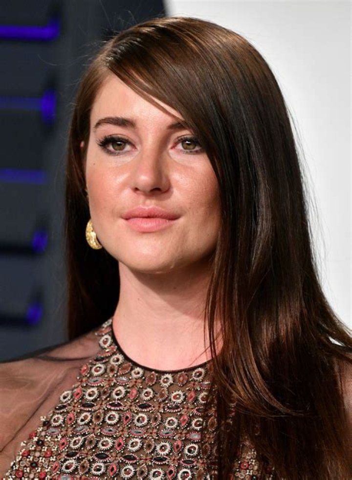 Shailene Woodley ‘adapted her diet & lifestyle to that of indigenous people’