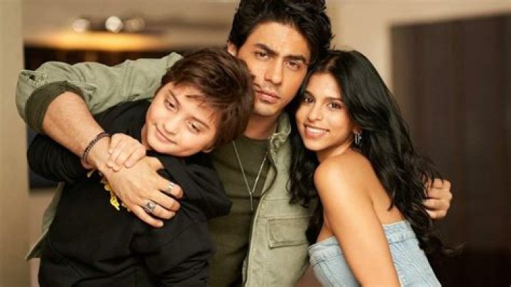 Shashi Tharoor - Age, Family, Bio