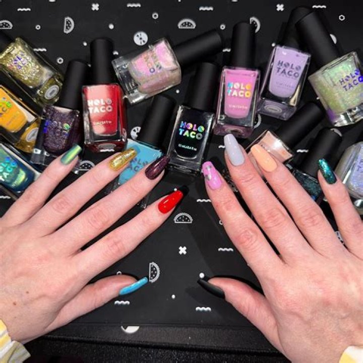 Simply Nailogical - Age, Family, Bio