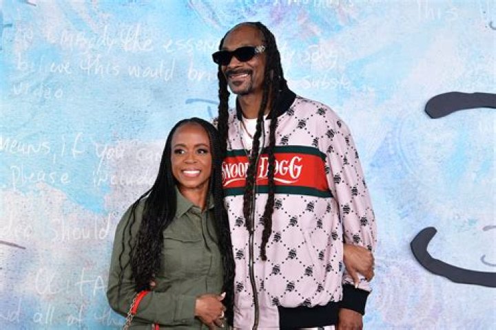Snoop Dogg Does a Little Wedding Crashing