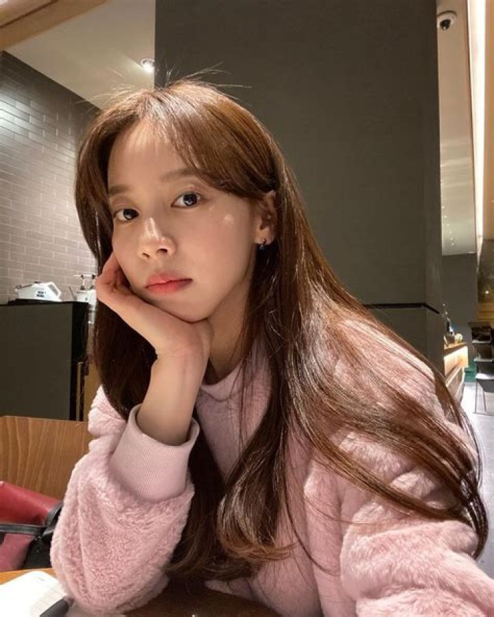 South Korean Sensation Ji-hee Hong