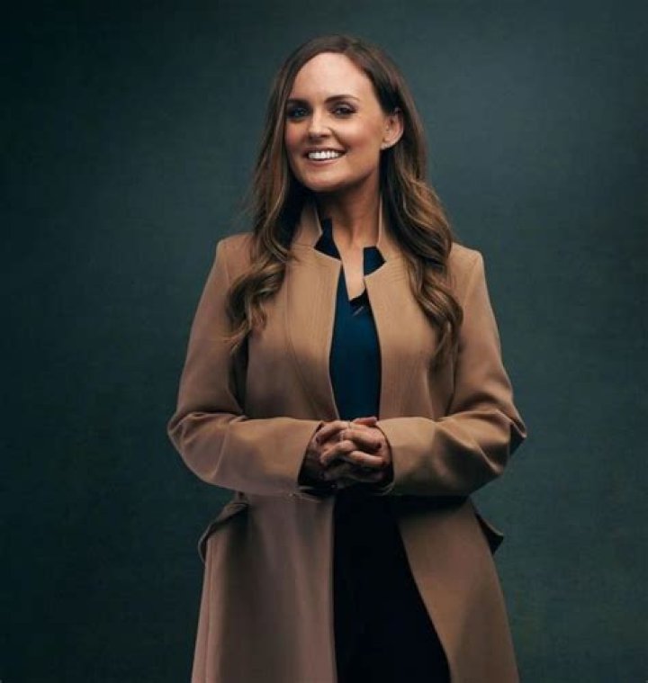 Stefani Somers - Age, Family, Bio