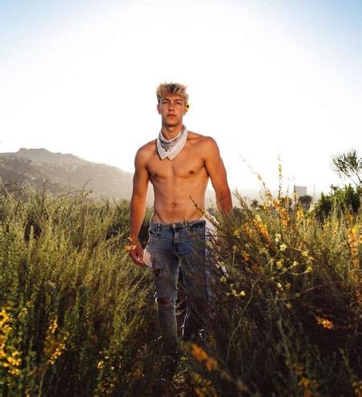 Tayler Holder Net Worth Reveal