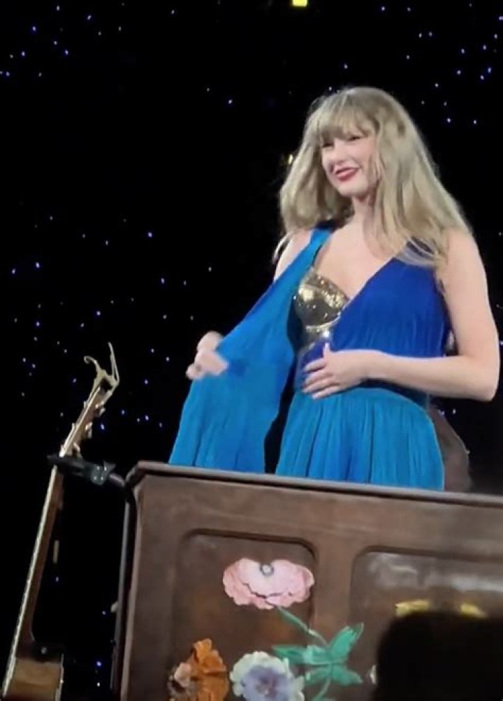 “Taylor Swift had an impossibly ‘Millennial’ Milk Bar cake for her b-day” links