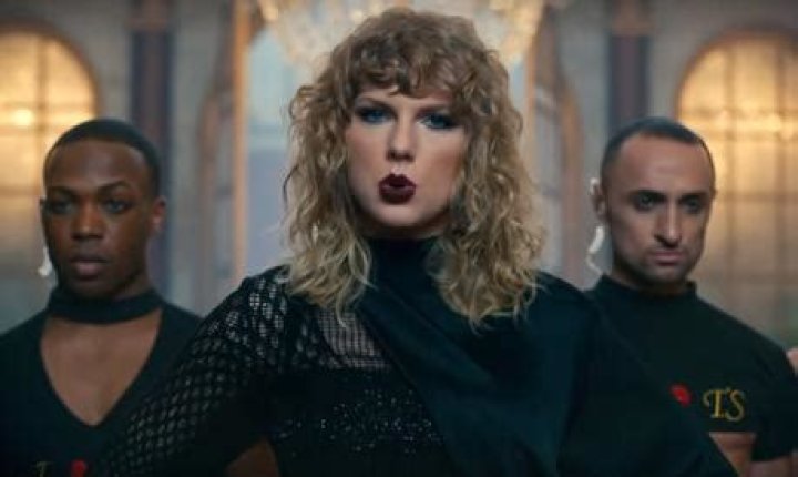 Taylor Swift is selling $50 ‘I Heart TS’ t-shirts, for the Tom Hiddleston in your life