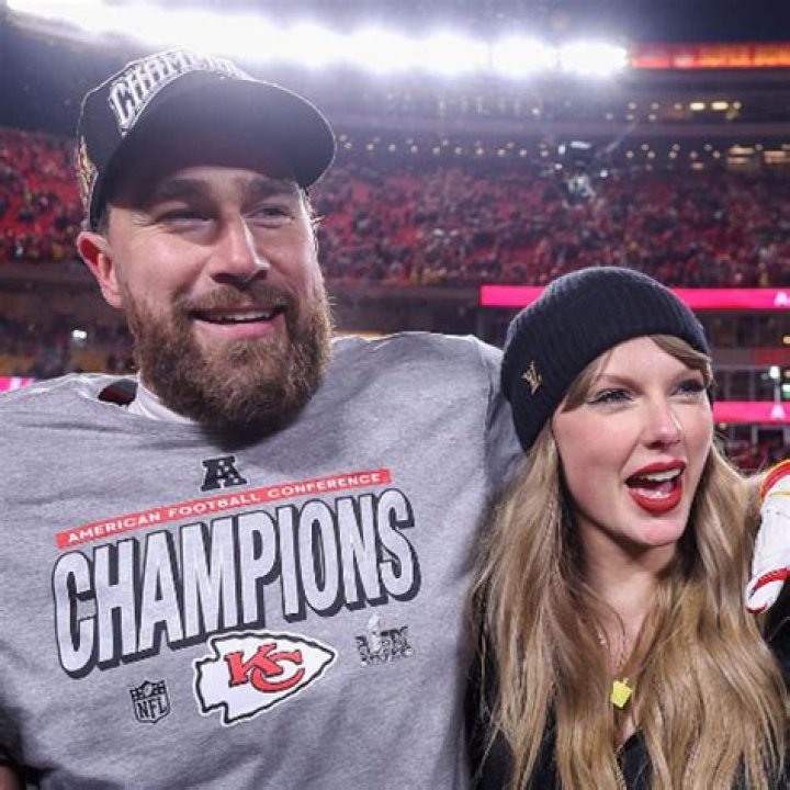 Taylor Swift & Travis Kelce had a huge fight on Christmas day, after the Chiefs lost?