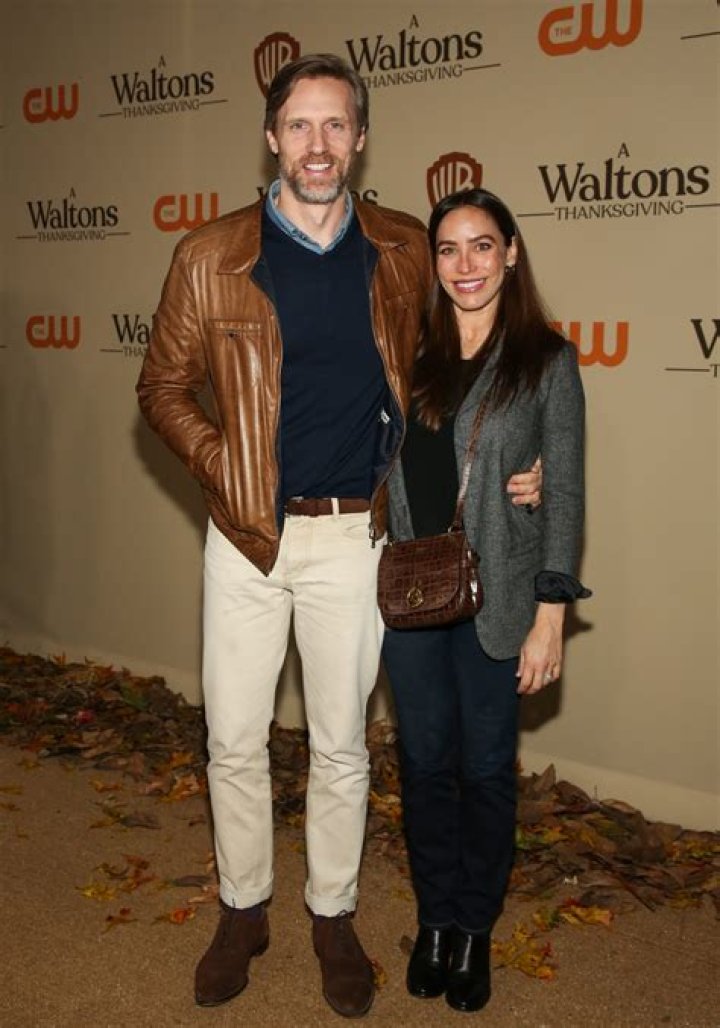 Teddy Sears Net Worth - Wiki, Age, Weight and Height, Relationships, Family, and More