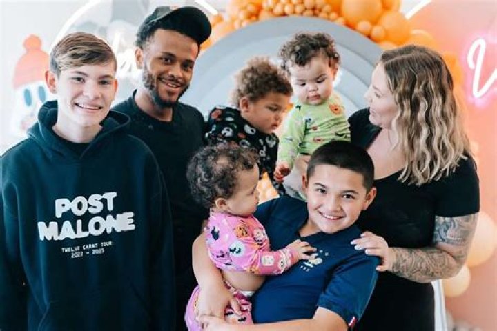 “Teen Mom 2” alum Briana DeJesus welcomed her second Child, Daughter Stella Star with Boyfriend Luis! Check out Cute Picture!!