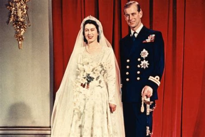 The first gay Royal Wedding! Queen Elizabeth II’s third cousin Ivar Mountbatten to wed his fiancé this year summer!