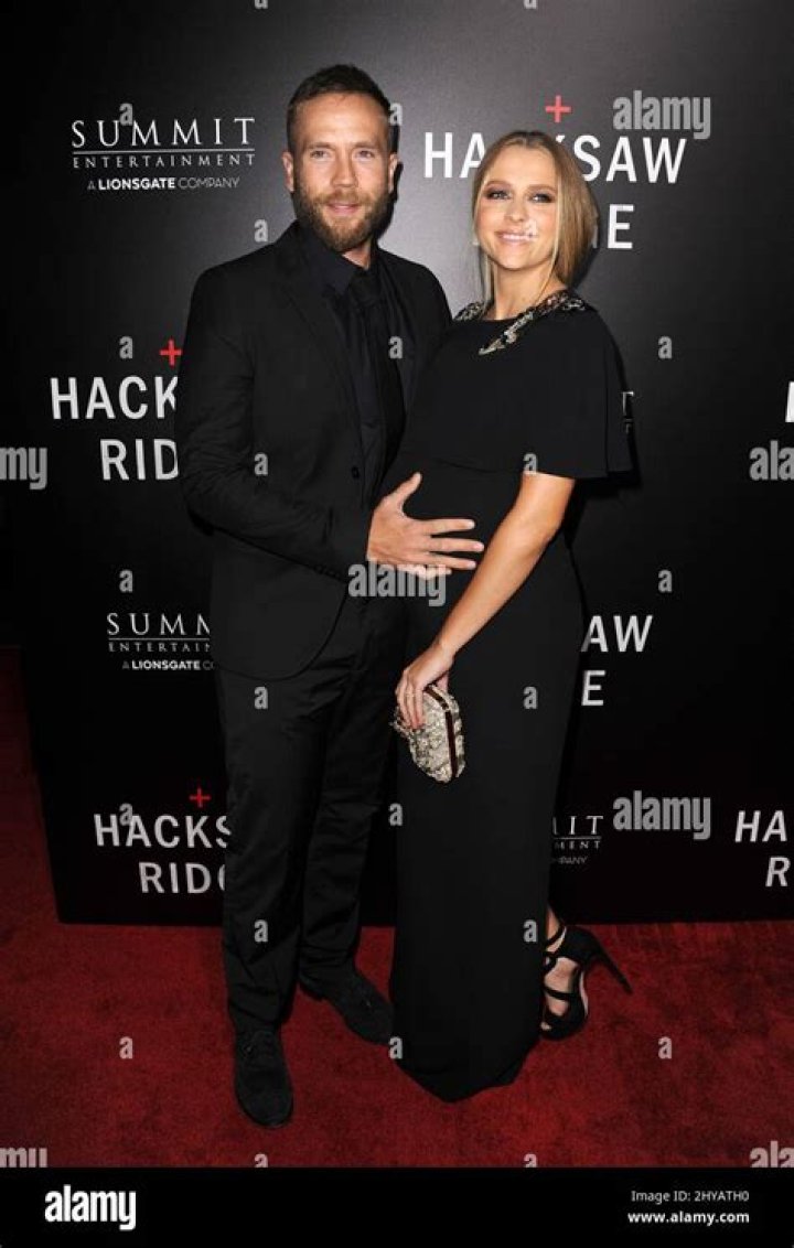 The Hacksaw Ridge actress Teresa Palmer Bio, Husband, Children, Net Worth.