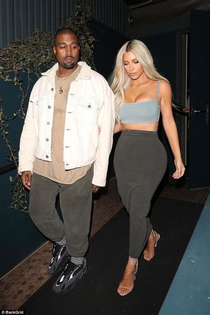The Silicone body! Did transgender Amanda Lepore date Kanye West? Learn about her extreme plastic surgical procedures!