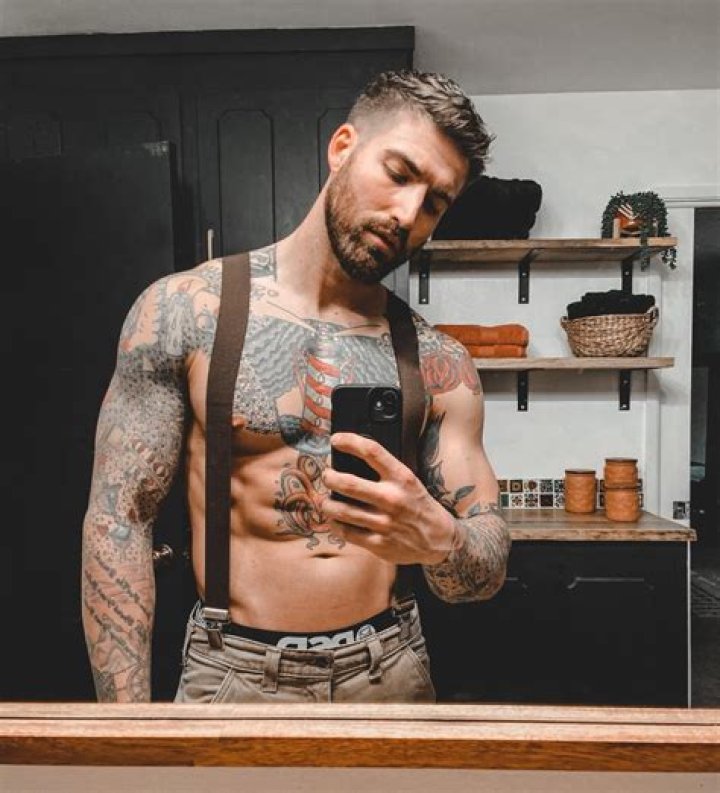 Thoren Bradley - Age, Family, Bio