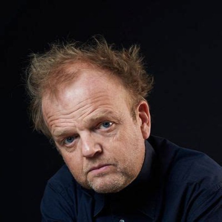 Toby Jones Bio (Wiki) 
