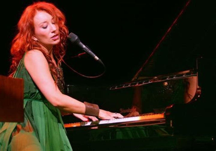 Tori Amos Net Worth - Wiki, Age, Weight and Height, Relationships, Family, and More