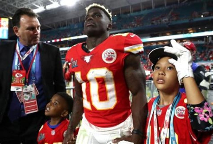 Tyreek Hill Wiki, Biography, Age, Career, Height, Salary, Girlfriend, Parents, Net Worth
