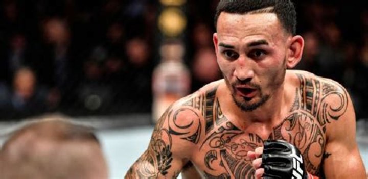 UFC Max Holloway Brother Sam Kapoi And Sister