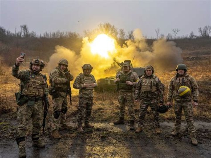 Ukraine Vs. Russia! Which Hollywood celebrity supports which country?
