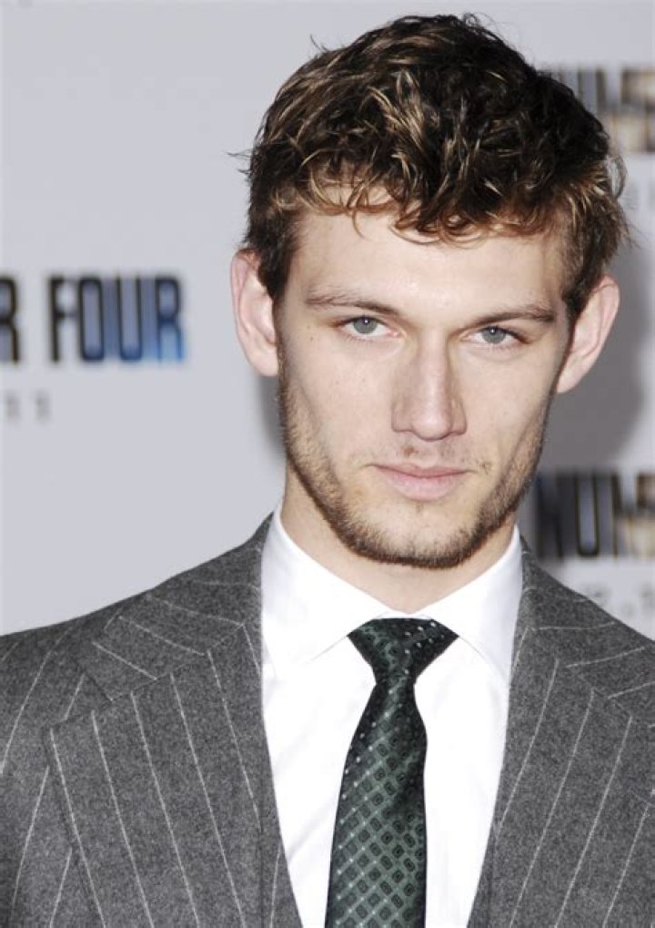 Us Weekly: Dianna Agron is “terrified” of Alex Pettyfer