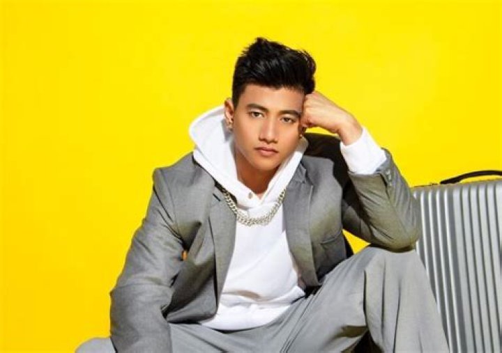 Vrix Gallano Scandal Goes Viral On Twitter, Who Is He? Age And Bio