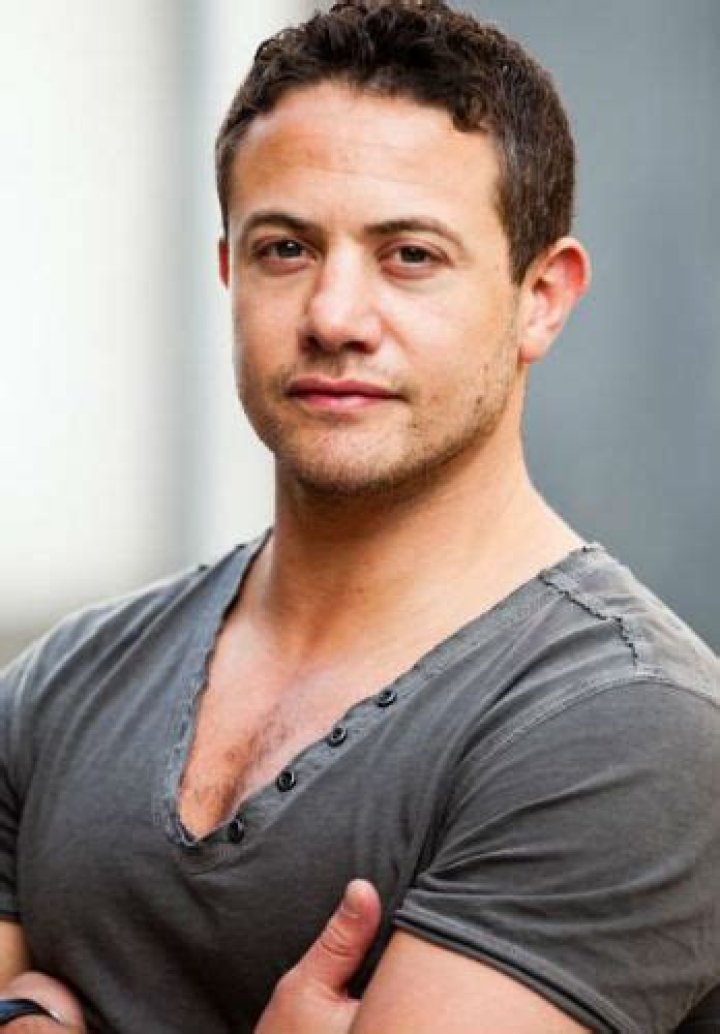 Warren Brown - Age, Family, Bio