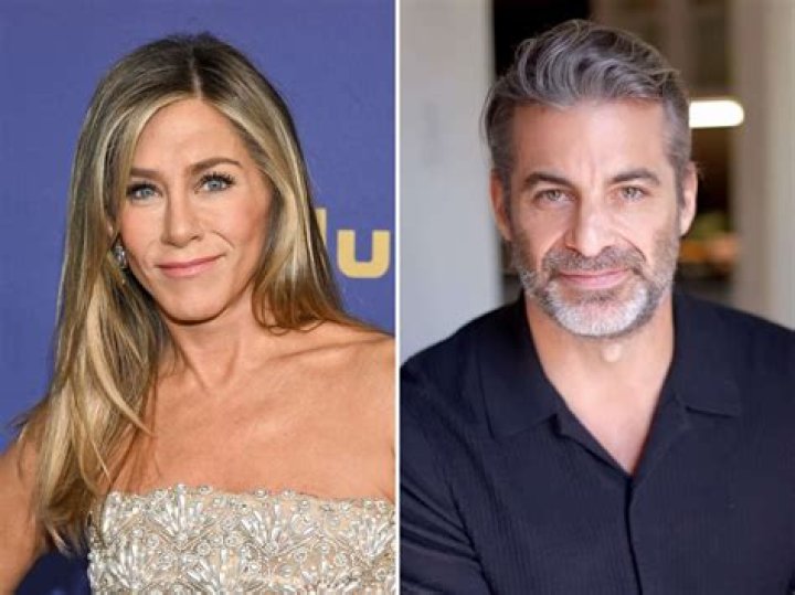 Was Jennifer Aniston’s new silver Bentley originally a gift for John Mayer?