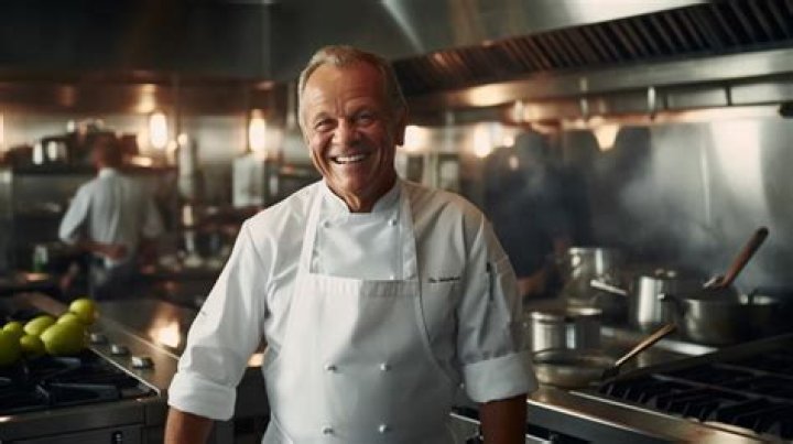 What all constituted the special Oscar food menu made by Chef Wolfgang Puck?