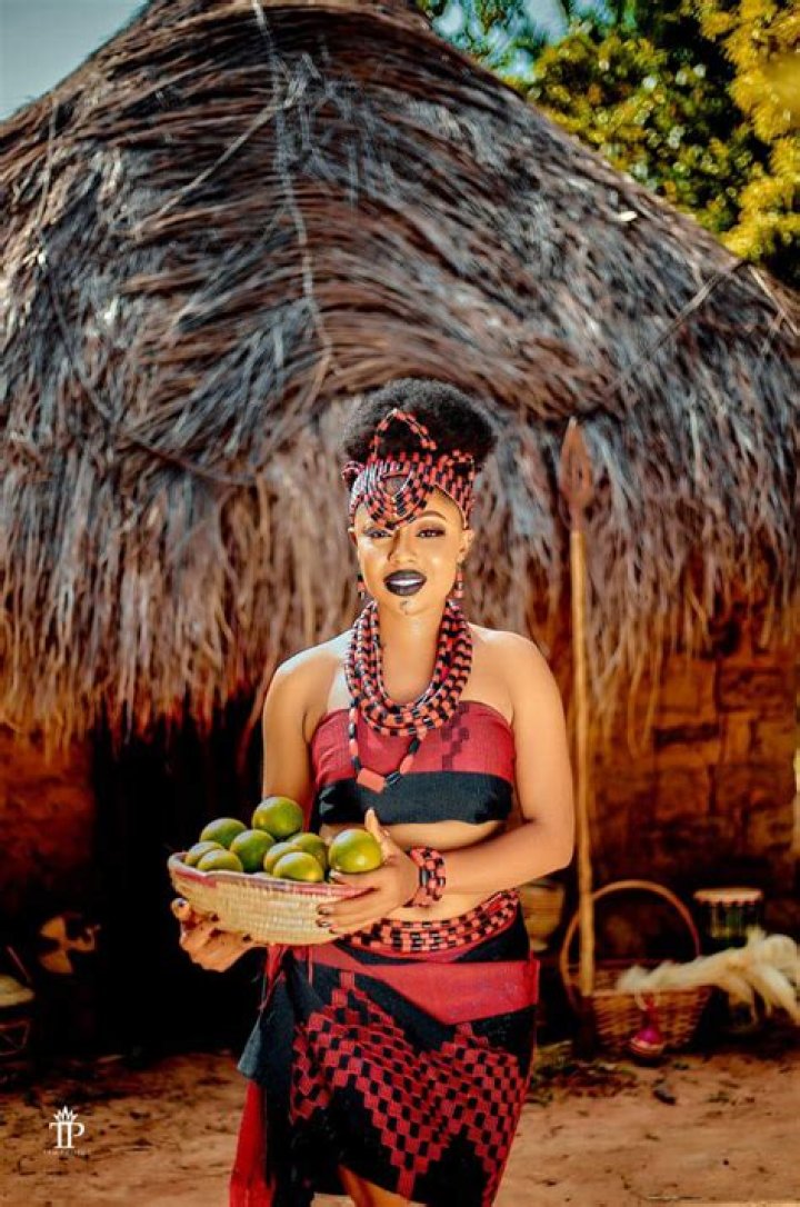 What does ameh mean in Idoma?