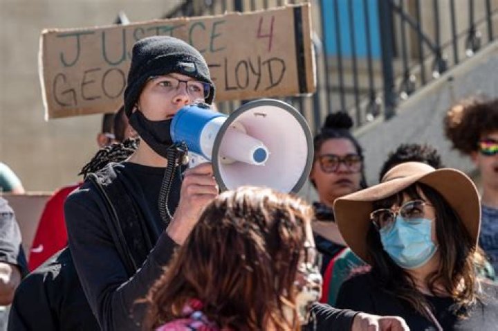 What free speech rights are granted to a speaker?