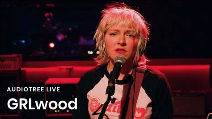 What Happened To Grlwood – What Did They Do? Controversy And Lead Singer Bio