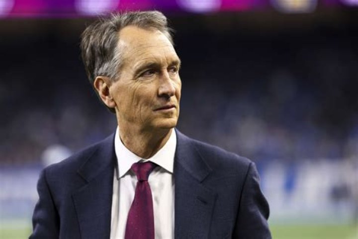 What is Cris Collinsworth's Salary & Net Worth? Also, Learn about his Wife & Kids