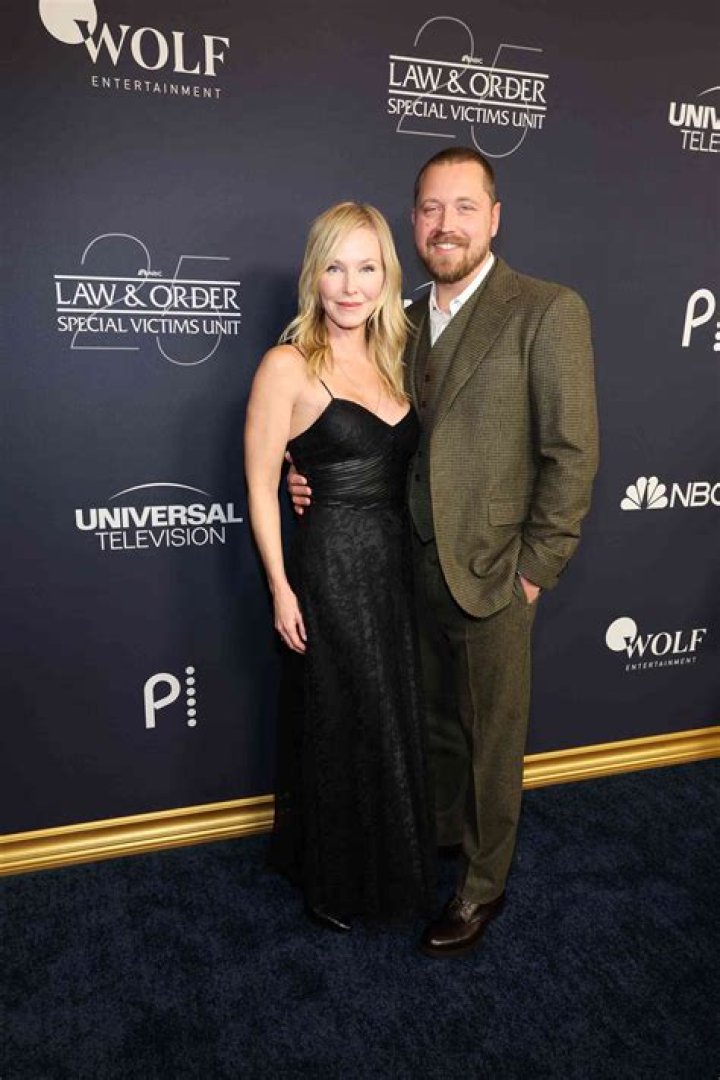 What is Kelli Giddish husband occupation?