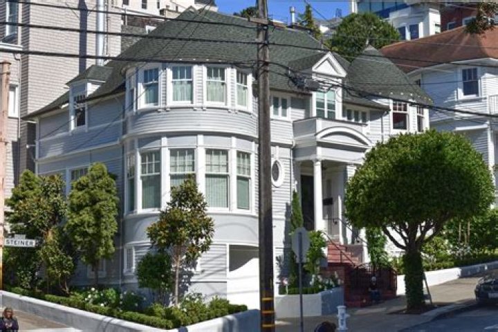 What is the address of the Mrs Doubtfire house?