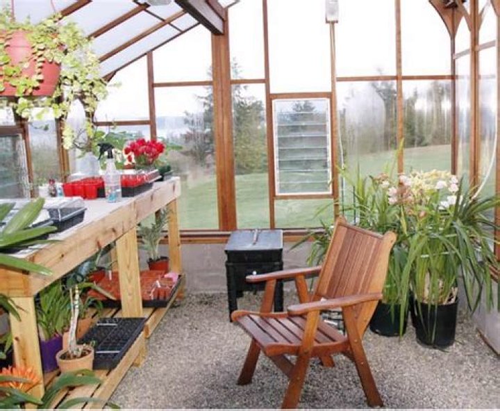 What is the best flooring for a greenhouse?