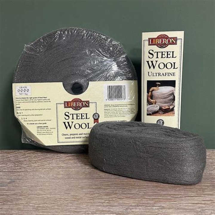 What is the grit of 0000 steel wool?